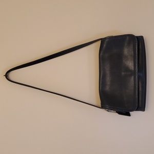 Coach Vintage Leather Shoulder Bag 9072